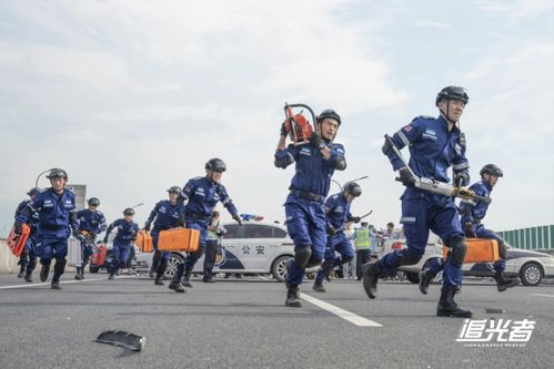 废墟下的黎明：公益救援题材新标杆