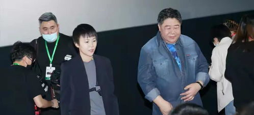 首映礼惊现赤脚倒立,成龙拍戏三十年的另类突破