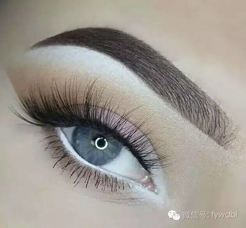一、拉丁舞眼部彩妆的重要性