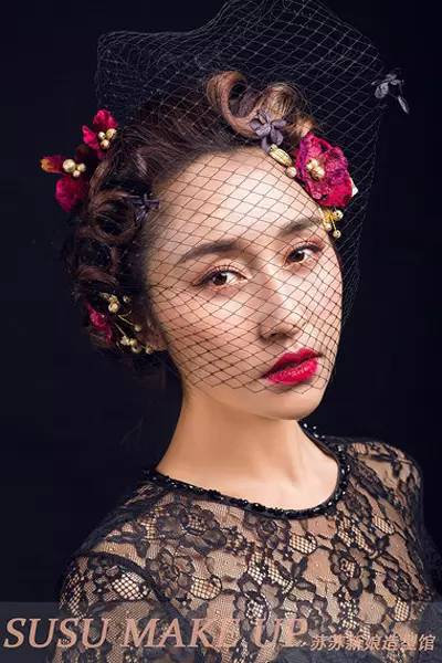 一、选择合适的彩妆造型图片素材大图