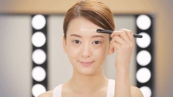 一、裸妆感的精致底妆