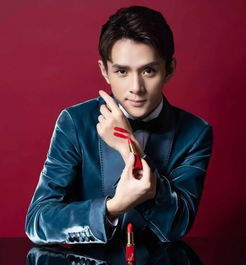 一、李佳琦与华伦天奴的联名初衷