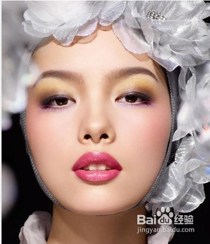 一、彩妆班类型与费用