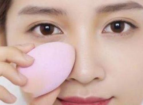 一、彩妆蛋霉点的识别与处理