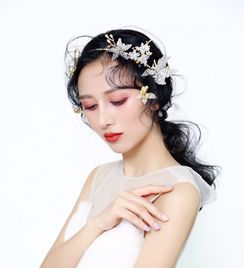 一、重庆彩妆盘发培训学校的优势