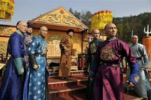 一、莫卧儿王朝服饰的历史背景