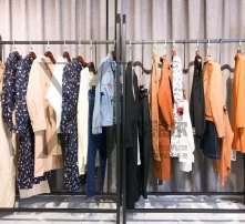 一、萱泽服饰的公司背景与文化