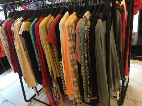 一、个性化服装服饰批发市场趋势