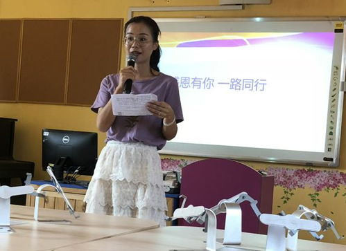 一、王小燕的时尚风格特点