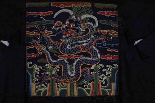 一、金瓜武士服饰的起源与文化内涵