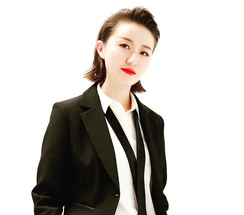 一、王月半子服饰的设计理念