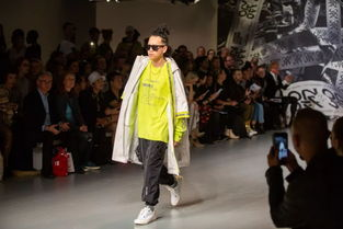 一、嘻哈街头服饰的起源与文化内涵