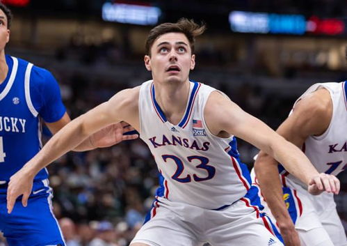 掘金布劳恩身体素质好,马龙称其有潜力,tno布劳恩