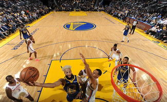 勇士主场氛围依旧热烈,库里称感谢球迷支持,勇士gm谈库里