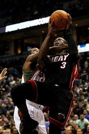 热火关键时刻团队作战,斯波称要相信队友,nba斯波