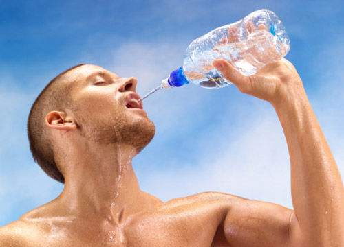 三、饮水与排毒瘦身的误区