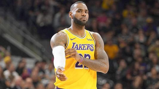 四、实时赛事解析：勇士vs灰熊直播中的精彩瞬间