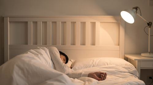 三、充足睡眠，焕发青春活力