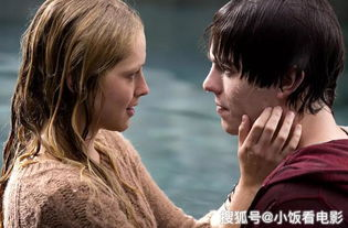 四、情感深度：丧尸片中的亲情与友情