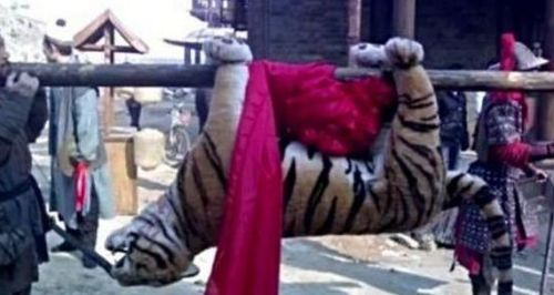 鬼父八虎电影简介