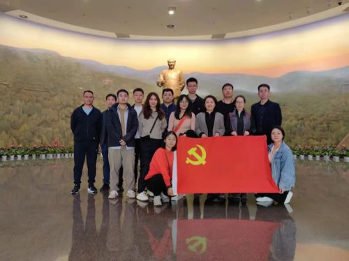 专业团队，精英汇聚