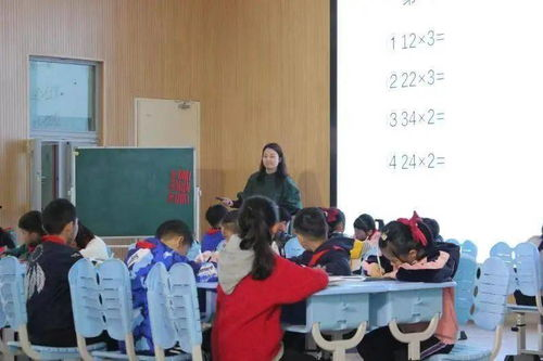 二、评委专业点评，精准指导