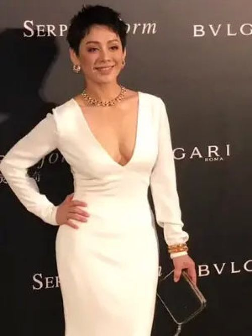 五、宁静：成熟稳重的女神典范