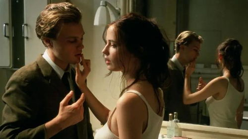 一、大尺度剧情带来的震撼体验