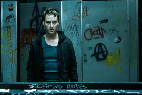 三、惊悚悬疑电影：《追击者》