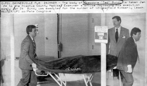 三、案件发展及悬疑推进