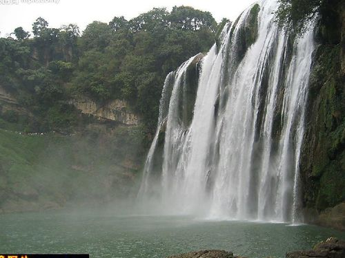 三、望庐山瀑布