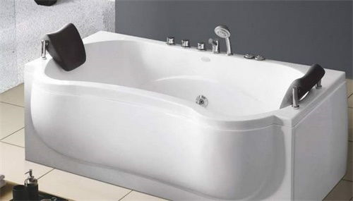 四、双人浴缸运动的安全注意事项