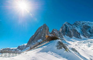 三、玉龙雪山：巍峨壮观的雪域风光
