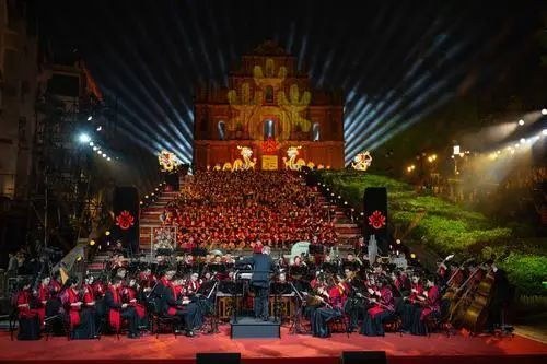 一、开场舞：欢乐春节