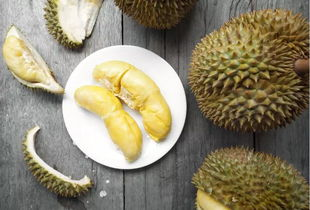 四、榴莲：热带果王的魅力