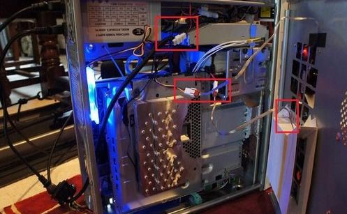 三、合体与点亮:机箱内的整合与首次开机调试