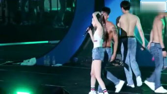 三、剧情悬念与观众互动