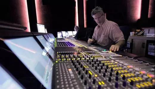 四、游戏画面与音效体验