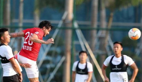 三、比赛亮点与焦点球员