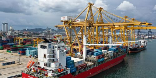 卓越港口设施与全球海运网络的核心