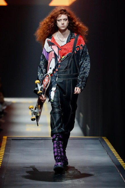 二、太平鸟（Peacebird）- 时尚潮流的代表