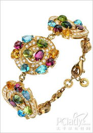 三、配饰选择，提升整体品味