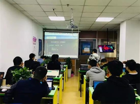 二、选择合适的培训机构