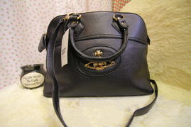 三、考虑包包的功能性