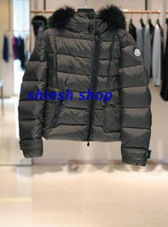 三、羽绒服的保养与维护