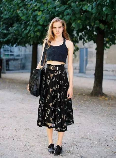 二、透光裙的搭配秘诀