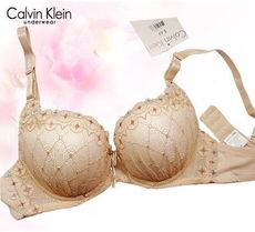 二、华歌尔（Wacoal）