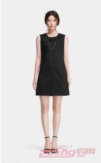 三、哥弟连衣裙的搭配技巧