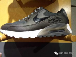 三、耐克高帮鞋的时尚搭配