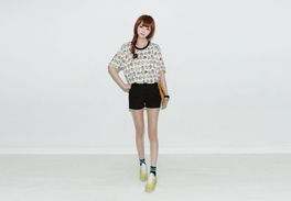 三、注重服饰的质感与款式